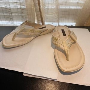 Louis Vuitton Monogram Sunny Thong Flat Sandals Size 9.5 US/40 EU